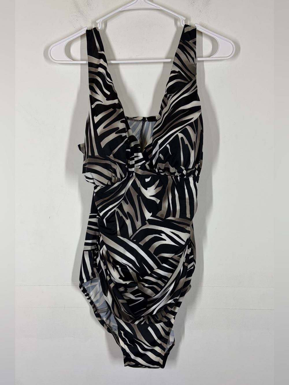 Miraclesuit One Piece Swimsuit Size US 16W